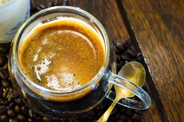 Кава з кавовим зерном — стокове фото