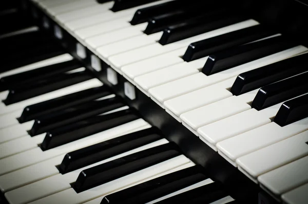 Großaufnahme von Klaviertasten — Stockfoto