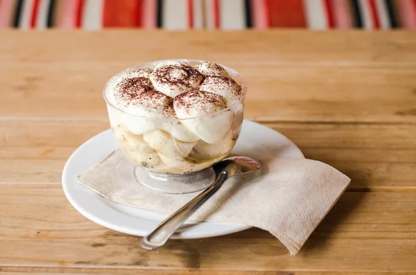 Banoffee sur table en bois Photo De Stock