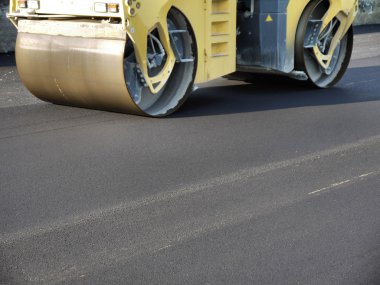 Tekerlekli Paten pisti asfalt sıkıştırılmış.