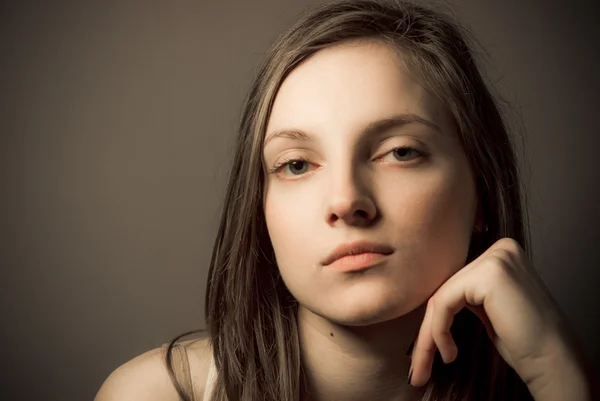 Menina branca jovem bonita — Fotografia de Stock