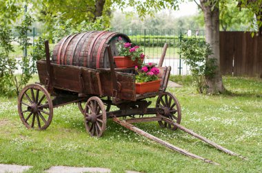 Wooden wagon clipart