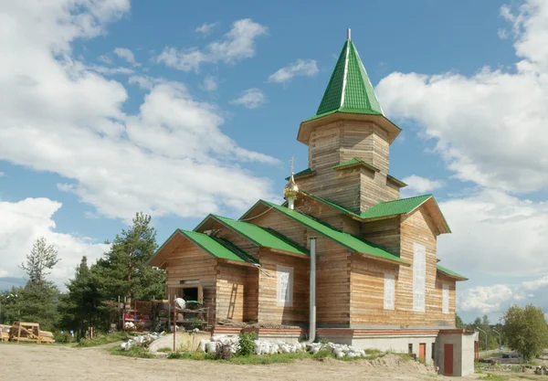 Chiesa ortodossa in legno in costruzione — Foto Stock
