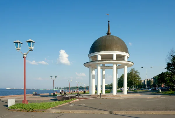 onega Gölü sahilinde. Petrozavodsk, Karelya