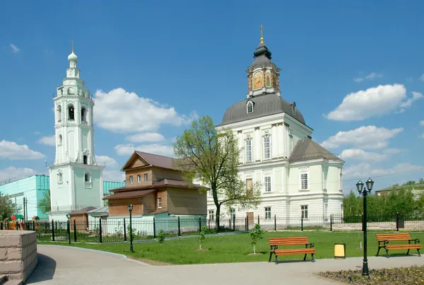 Nicholas-Zaretsky (Navidad) iglesia y el campanario. Tula, Russi — Foto de Stock