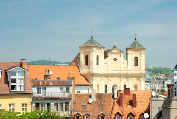 View of roofs of old town and Trinitarian Church (1717), Bratisl — Stock Photo, Image