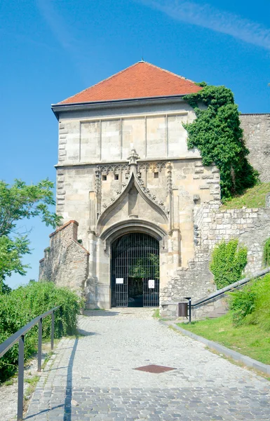 Porta Sigismundo (XV) do Castelo de Bratislava, Bratislava, Sl. — Fotografia de Stock