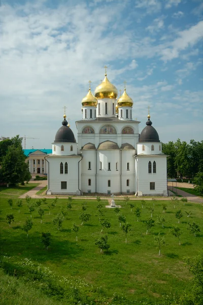 Успенский собор в кремле Дмитрова — стоковое фото