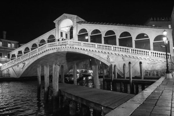 Veneza Itália Janeiro 2020 Evocativa Imagem Preto Branco Ponte Rialto — Fotografia de Stock