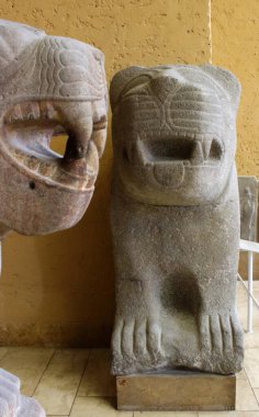 2018.06.11 Berlin Pergamon Müzesi, Yunan kenti Pergamum 'dan (Türkiye), Antik Yunanistan' dan ve Asurlu ve Babil dünyalarından müzede sergilendi.