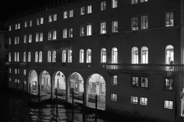 Venedig Italien Januar 2020 Eindrucksvolles Bild Weiß Und Des Palazzo — Stockfoto