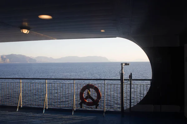 Evocadora Imagen Vida Útil Transbordador Para Usar Con Mar Fondo — Foto de Stock