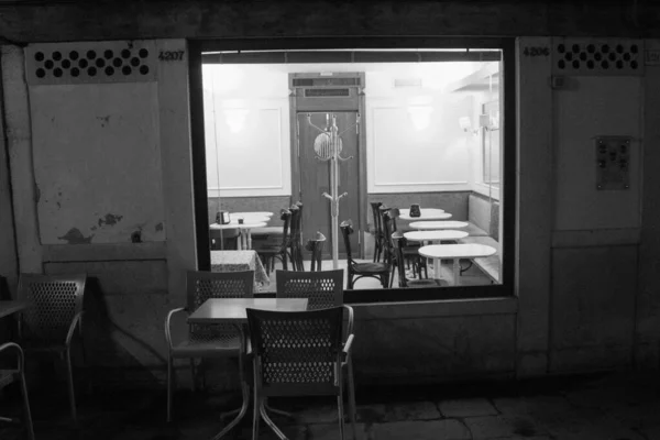 意大利威尼斯 2020年1月28日 令人联想起一家咖啡店内部的黑白画面 — 图库照片