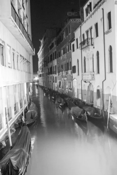 Venecia Italia Enero 2020 Imagen Blanco Negro Del Canal Atípico — Foto de Stock