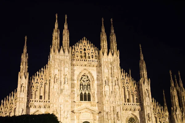 Levensecht Nachtbeeld Van Kathedraal Van Milaan Italië Een Van Belangrijkste Stockfoto