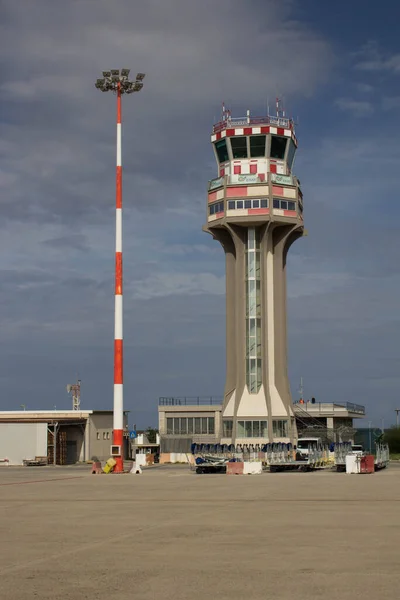 Evocadora Imagen Torre Control Aeropuerto Europa —  Fotos de Stock