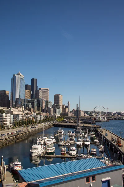 Centrum seattle i dzwon portu marina Obrazek Stockowy