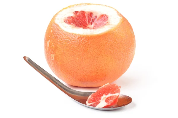 Свіжі червоні грейпфрути на білому тлі — стокове фото