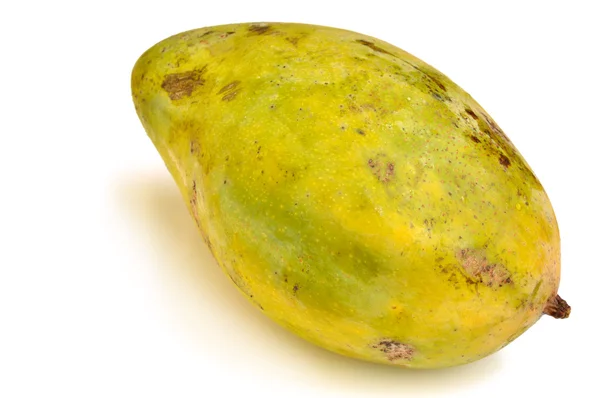 Thaise mango op een witte achtergrond — Stockfoto