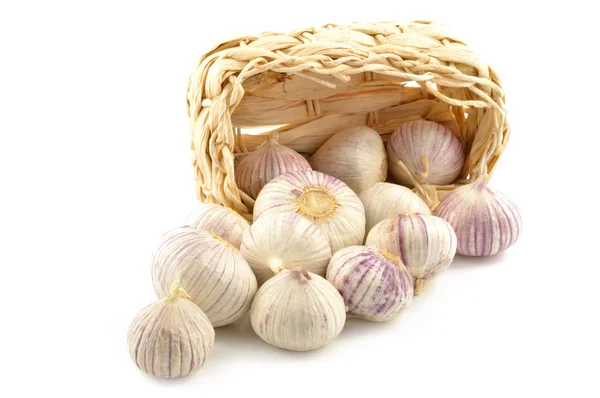 Chinese garlic (solo) in a basket — Stock Photo, Image