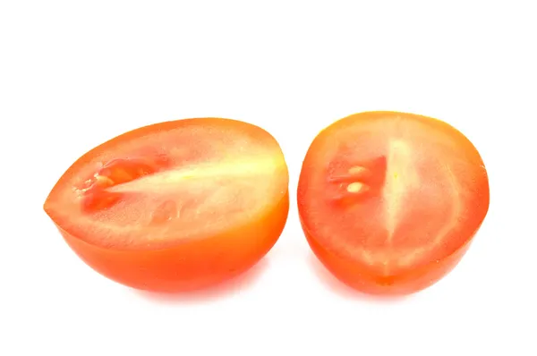 Tomates cereja vermelhos frescos — Fotografia de Stock