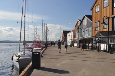 tonsberg waterfront, restoranları ile brygge
