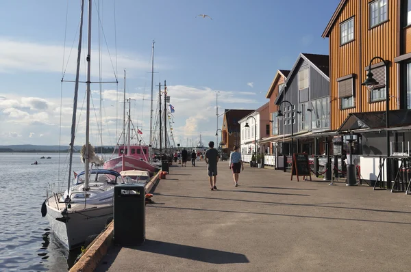 Tonsberg waterfront, Brygge, con restaurantes —  Fotos de Stock