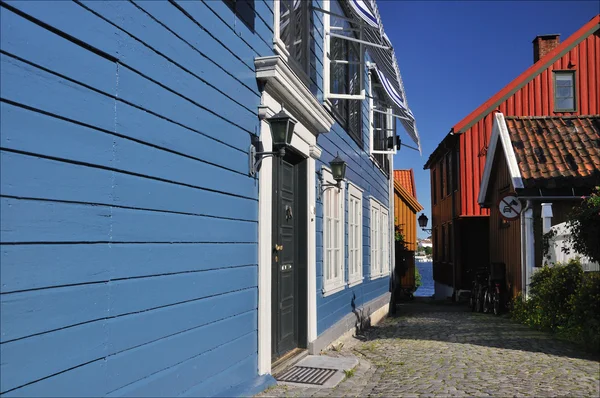 Casas de madera azules en Larvik, Noruega —  Fotos de Stock