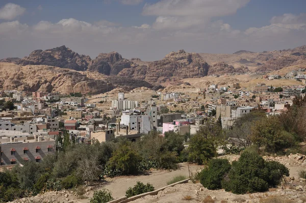 Uitzicht vanaf petra stad naar de archeologische site van petra — Stockfoto