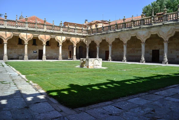 Patio van de secundaire scholen in salamanca — Stockfoto