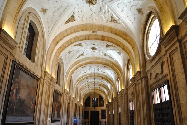 Intérieur de l'Université pontificale de Salamanque Photo De Stock