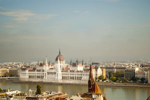 El Parlamento de Budapest (Hungría ) — Foto de Stock