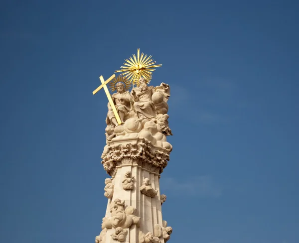 Budapeşte'de kutsal üçlü heykel — Stok fotoğraf