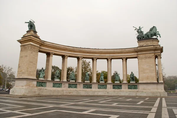 Plac bohaterów w Budapeszcie (Węgry) — Zdjęcie stockowe