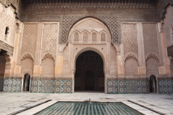 Marocko Marrakech ali ben youssef medersa islamiska — Stock fotografie