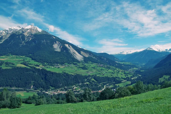 Majestuoso paisaje alpino — Stockfoto