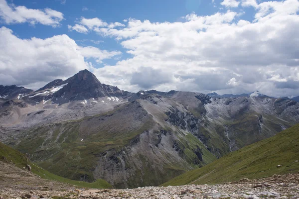 Majestic alpine peyzaj — Stok fotoğraf