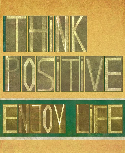 Palavras "Pense positivo Aproveite a vida " — Fotografia de Stock