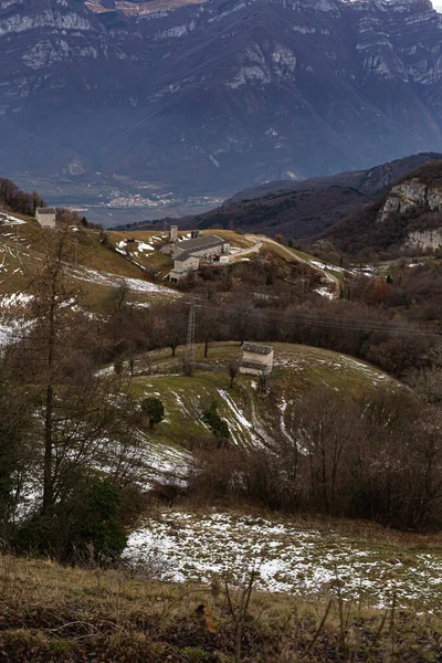 Monti Lessini Βουνά Ορεινή Πρώτη Χιονόπτωση Στα Βουνά — Φωτογραφία Αρχείου