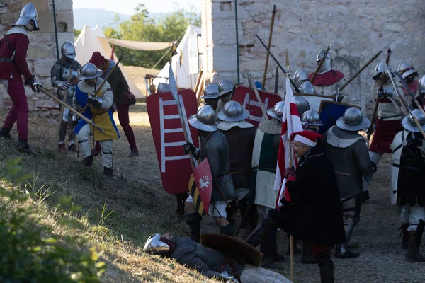 Montorio Verona Italy 2022 Medieval Festival Castle Medieval Soldier Attack — Stockfoto