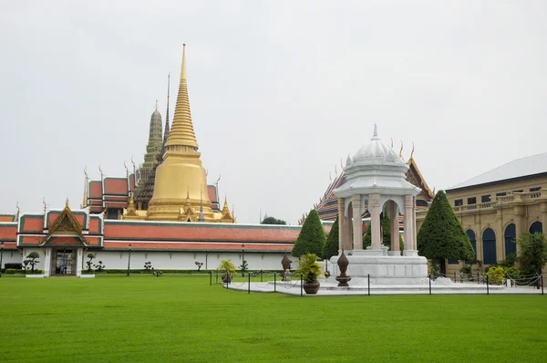 Wat pra kaew, nagy palota, bangkok, Thaiföld. — Stock Fotó