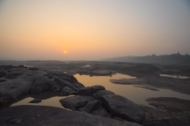 Sam bok, taş meko doğal güzelliği şeklinde tava