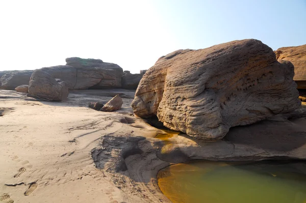 Sam pan bok,Stone in the shape of the natural beauty of the Meko — Stock Photo, Image