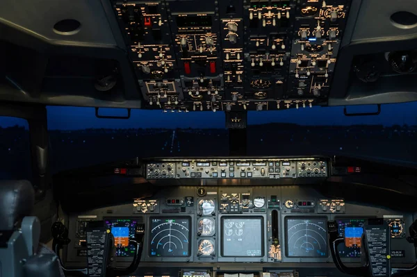 General view of the empty cockpit cockpit. Commercial flight simulator for flight training. — Stock Photo, Image