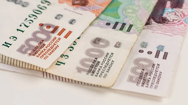 Close-up of banknotes. Five thousand, one thousand, five hundred rubles. — 图库照片