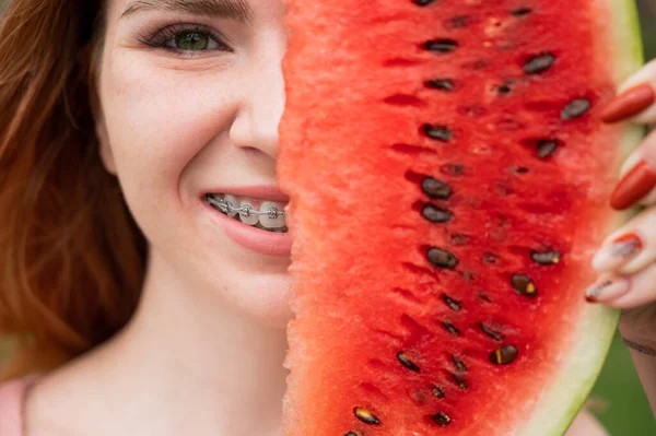 Beautiful Red Haired Woman Smiling Braces Her Teeth Covers Half — Stock Photo, Image