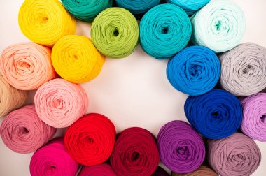 Pamuk yumağı seçimi mi? Renklerin Gradyanı