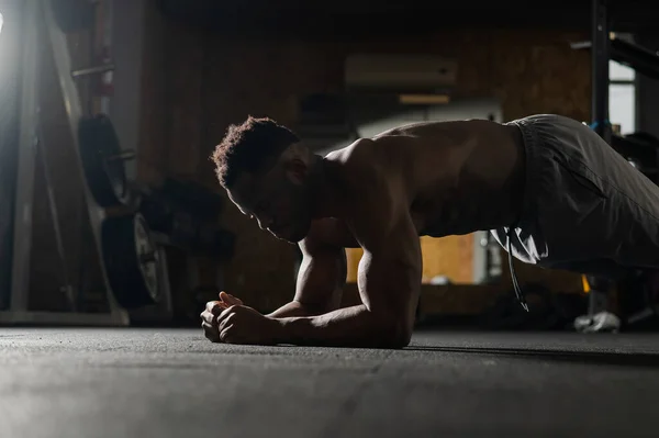 Shirtless African American Man Doing Elbow Plank Gym — Stock Photo, Image