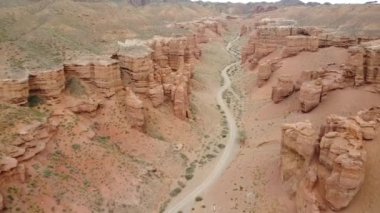 İHA 'nın üst görüntüsü. Charyn Kanyonu Kazakistan