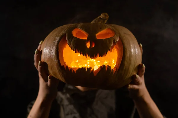 Pumpkin Jack Linterna Lugar Una Cabeza Mujer Halloween —  Fotos de Stock